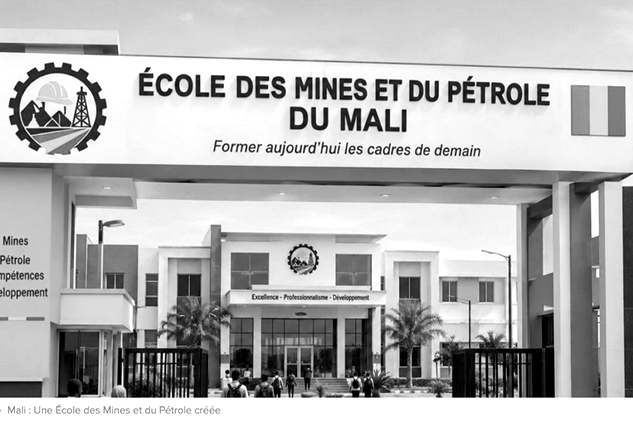 Le portail d’entrée de l’École des mines et du pétrole du Mali, avec le bâtiment principal en arrière-plan, sur une image dont l’aspect évoque une illustration de projet plutôt qu’une photographie de terrain.